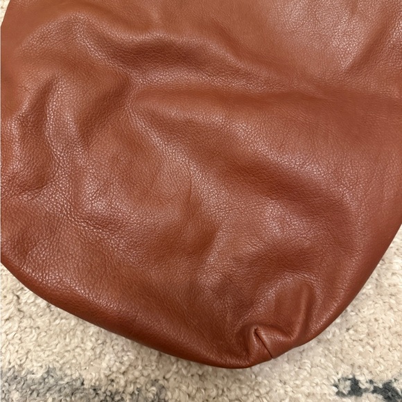 Baggu Leather Tote in Saddle Brown - Picture 5 of 7
